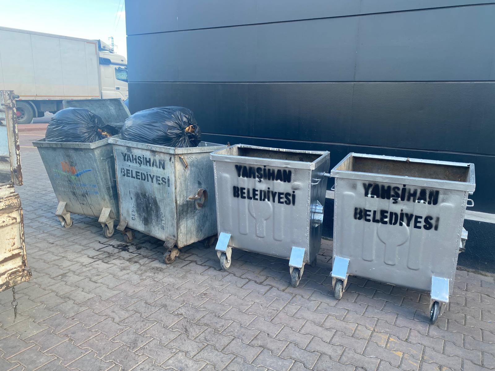 yenilenen-cop-konteynerlerimiz-yerlerini-almaya-devam-ediyor-1