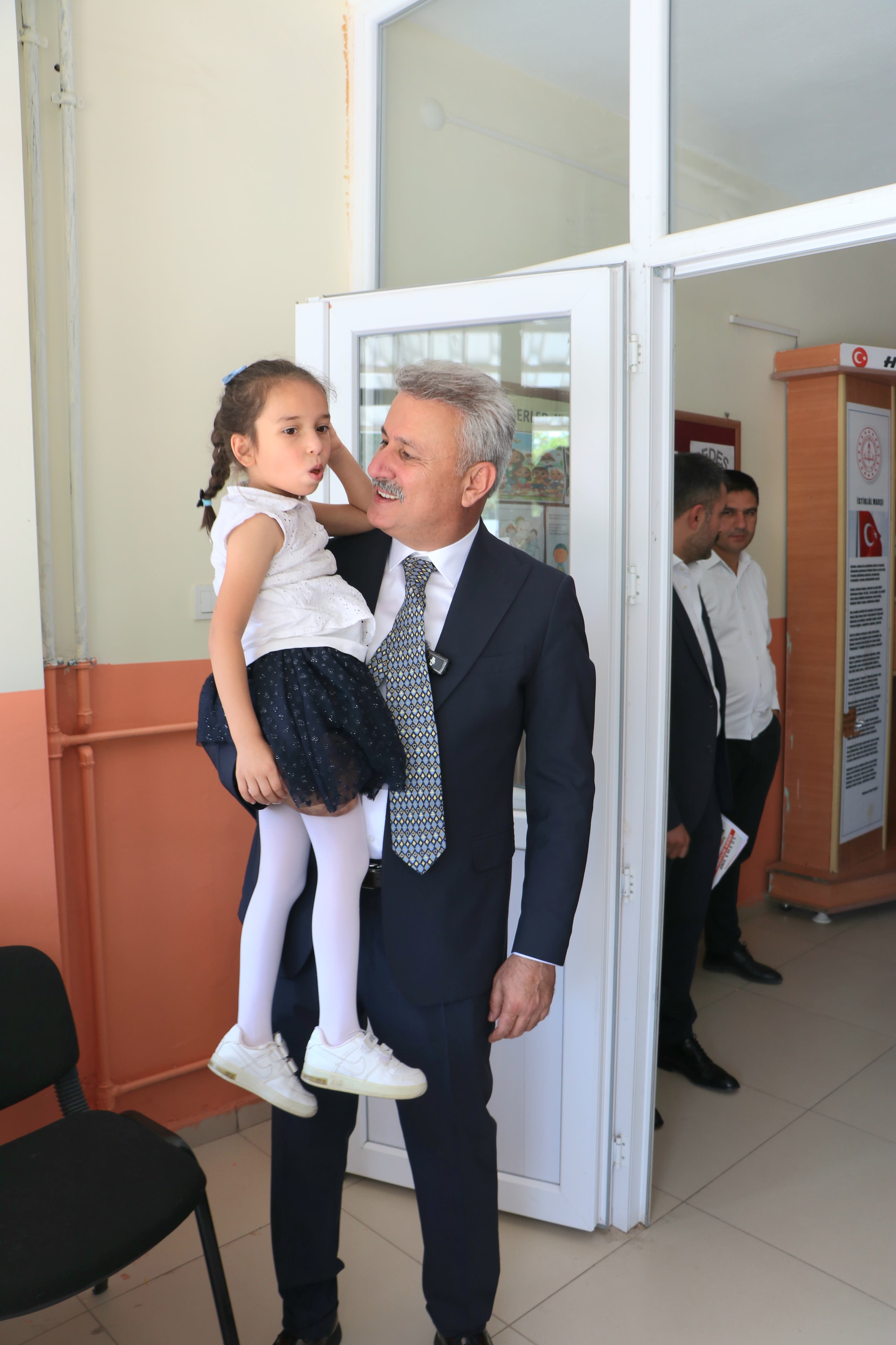 minikler-karnelerine-kavustu