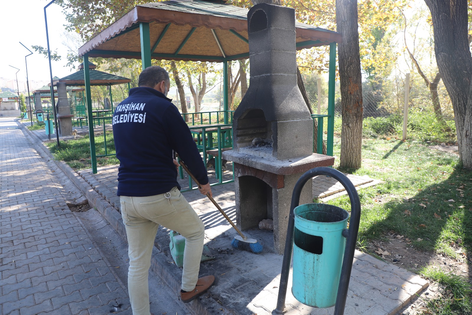 cetin-kocdogan-aile-parkimiz-her-gun-tertemiz