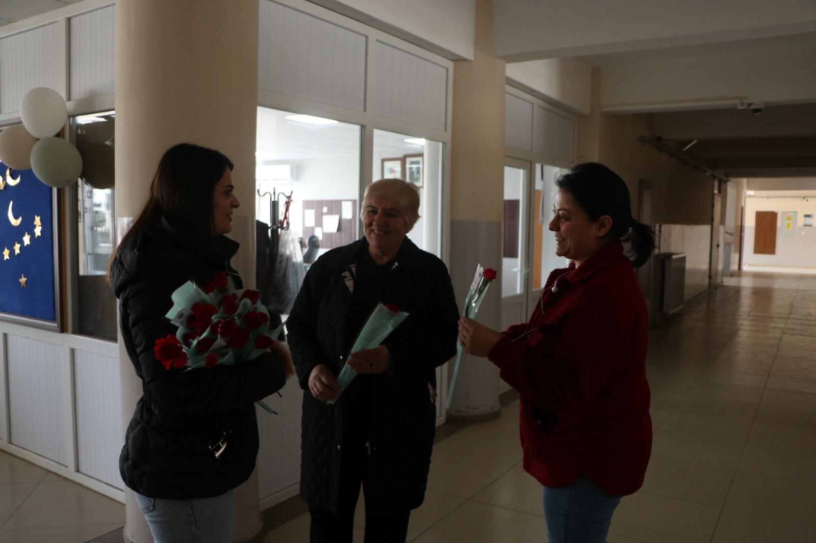 8-mart-dunya-kadinlar-gunu-kutlu-olsun