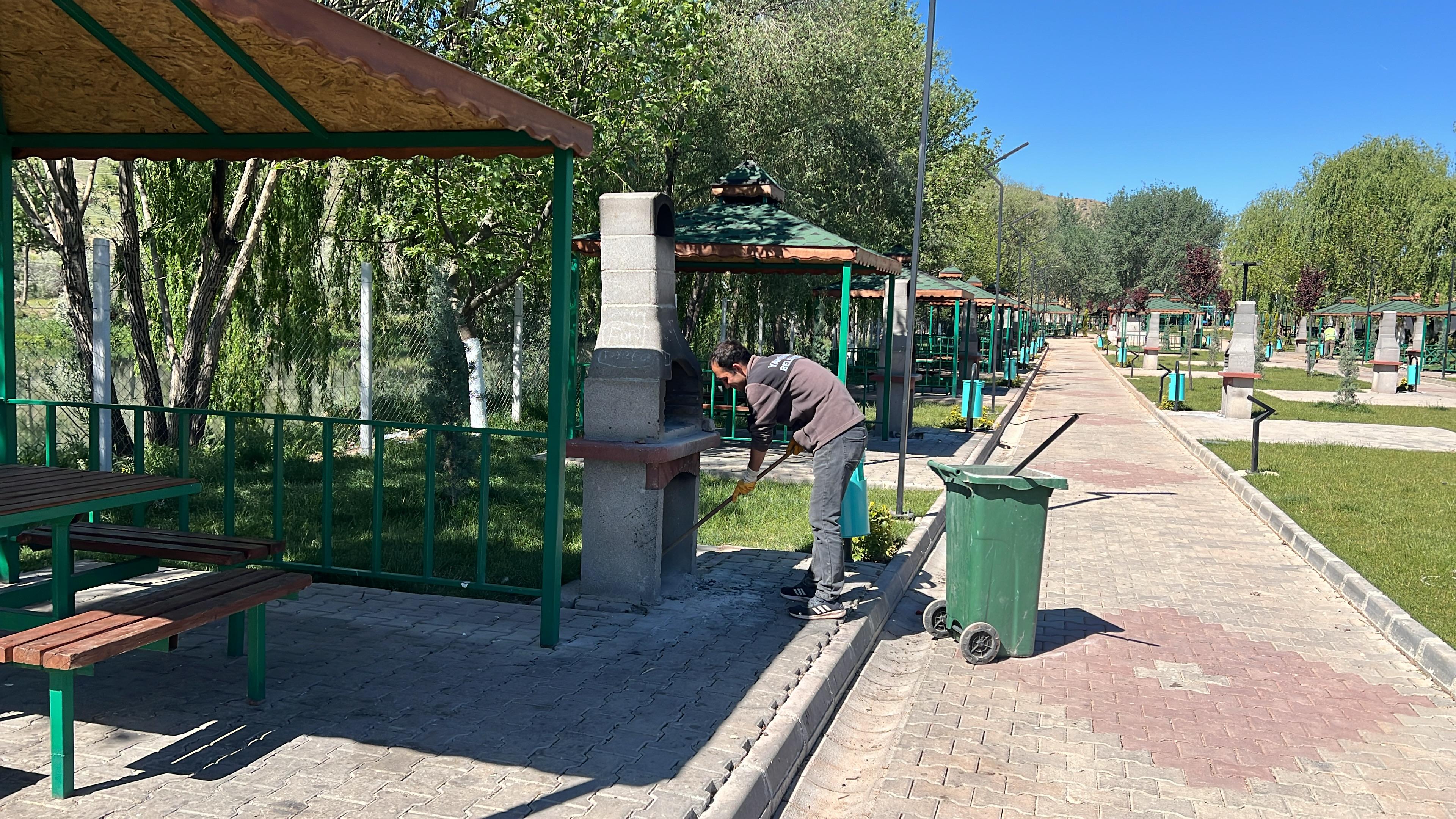 ilcemizde-genel-temizlik-calismalarina-devam-ediyoruz