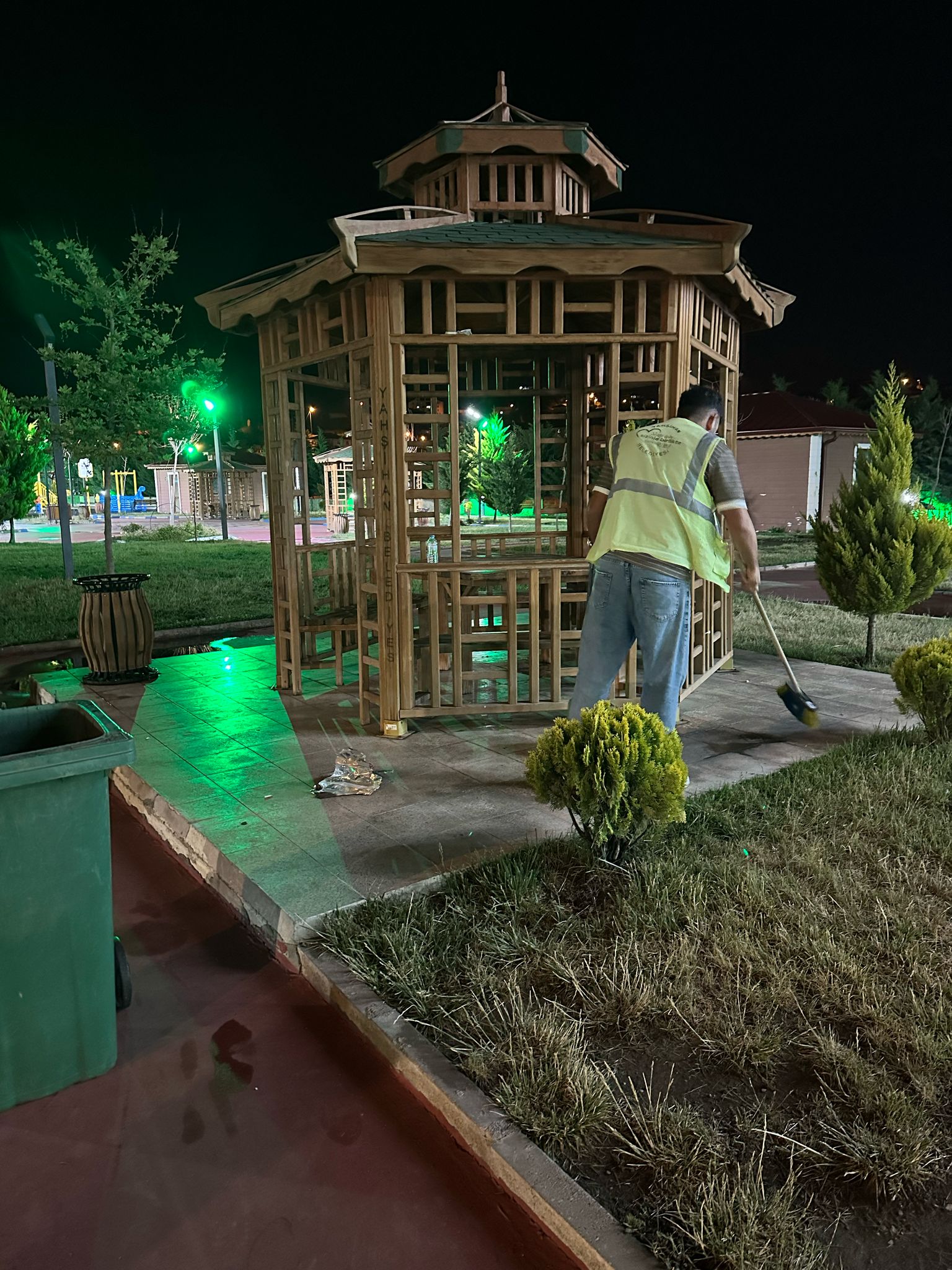 ilcemizde-genel-temizlik-calismalarina-devam-ediyoruz