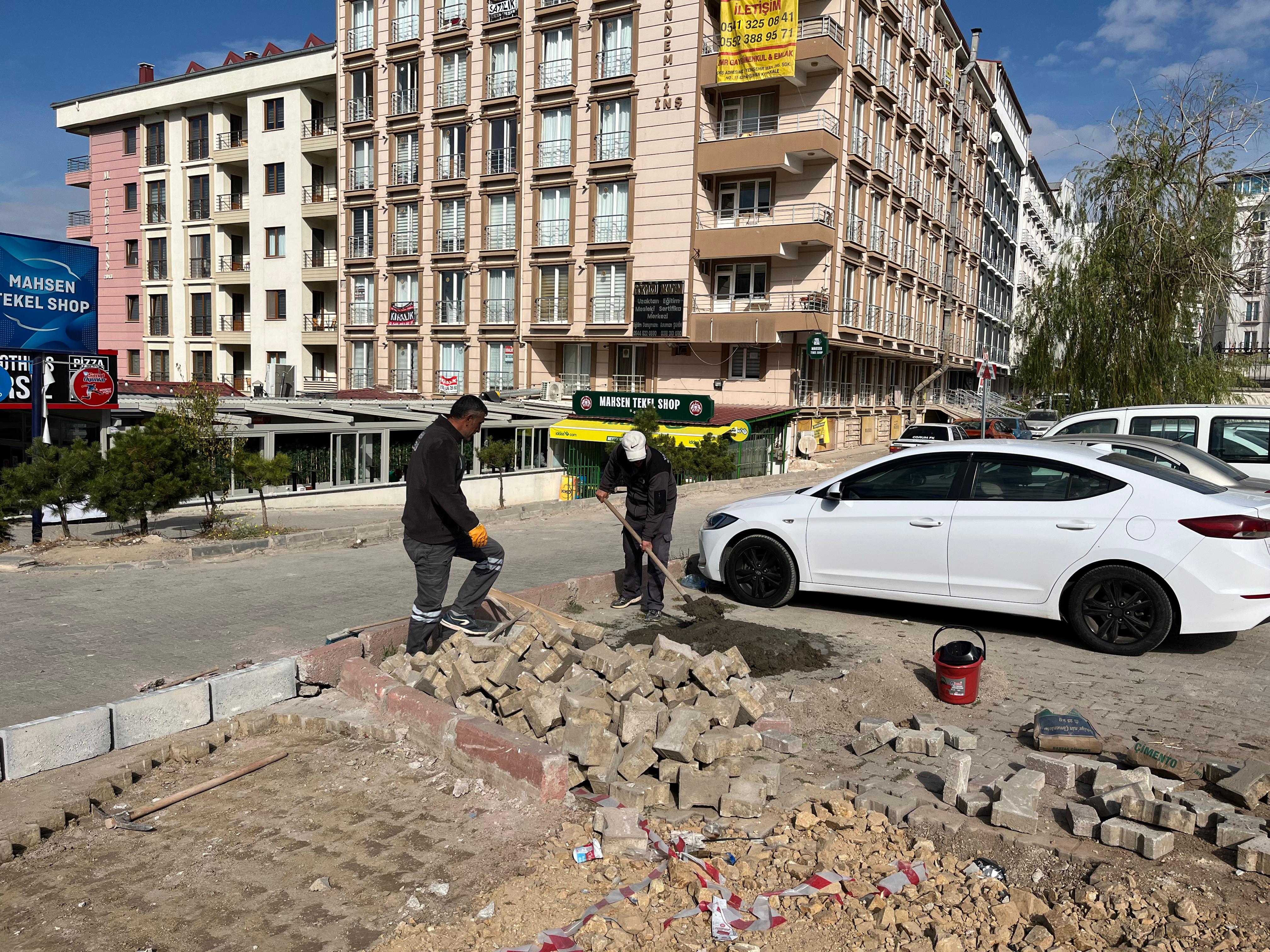 bordur-doseme-ve-tamirat-calismalarimiz-devam-ediyor