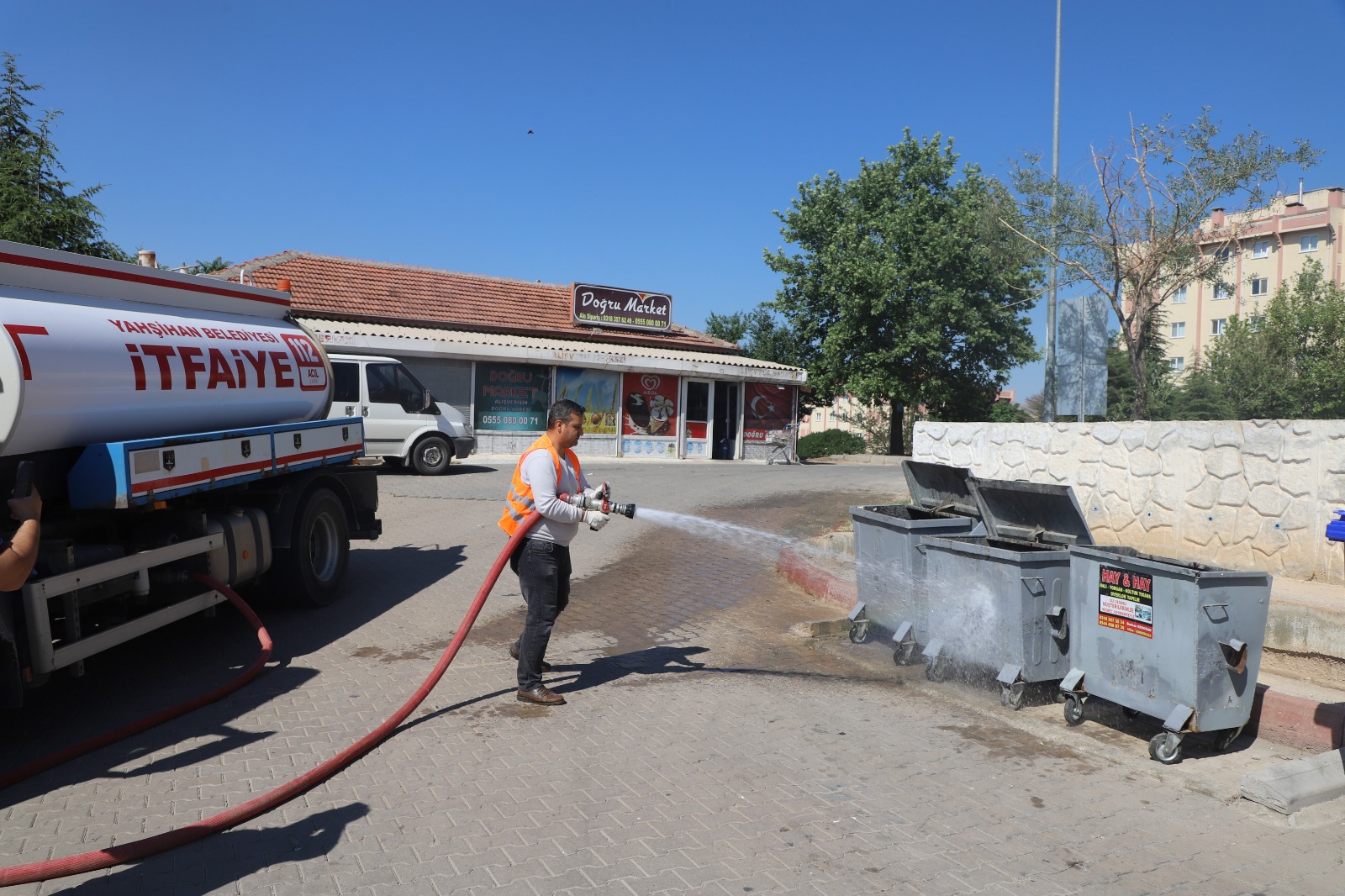 cop-konteynerleri-hijyenik-hale-hale-getirildi