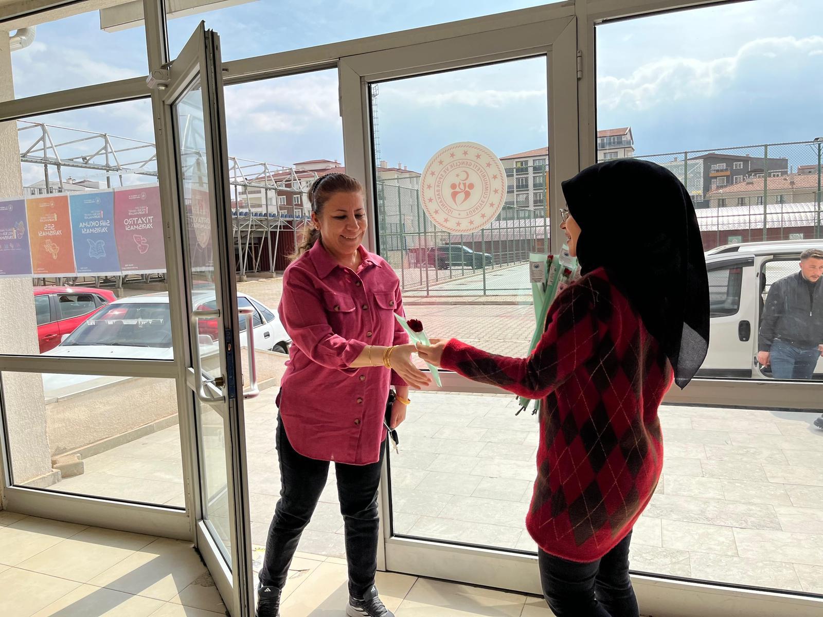 8-mart-dunya-kadinlar-gunu-kutlu-olsun