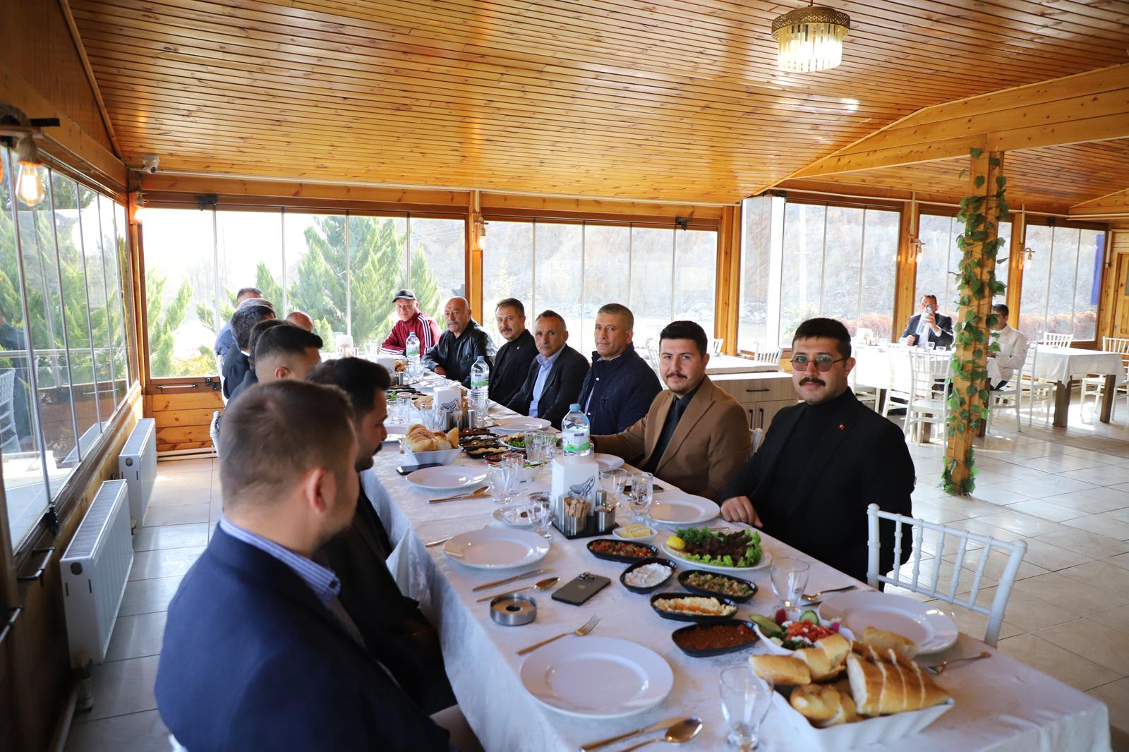 emekli-olan-personellerimize-veda-yemegi-duzenledik