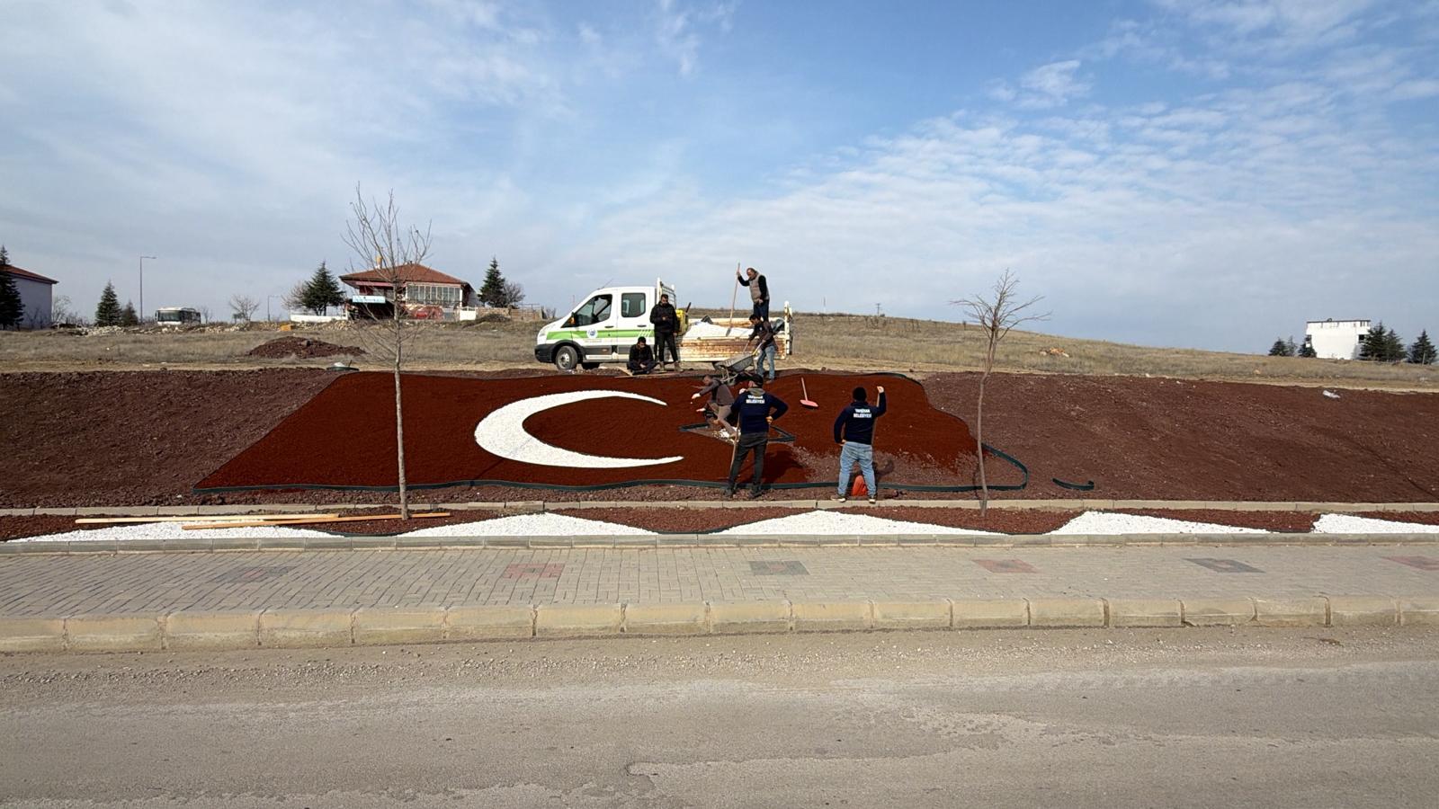 CADDEMİZE AY YILDIZ DOKUNUŞU