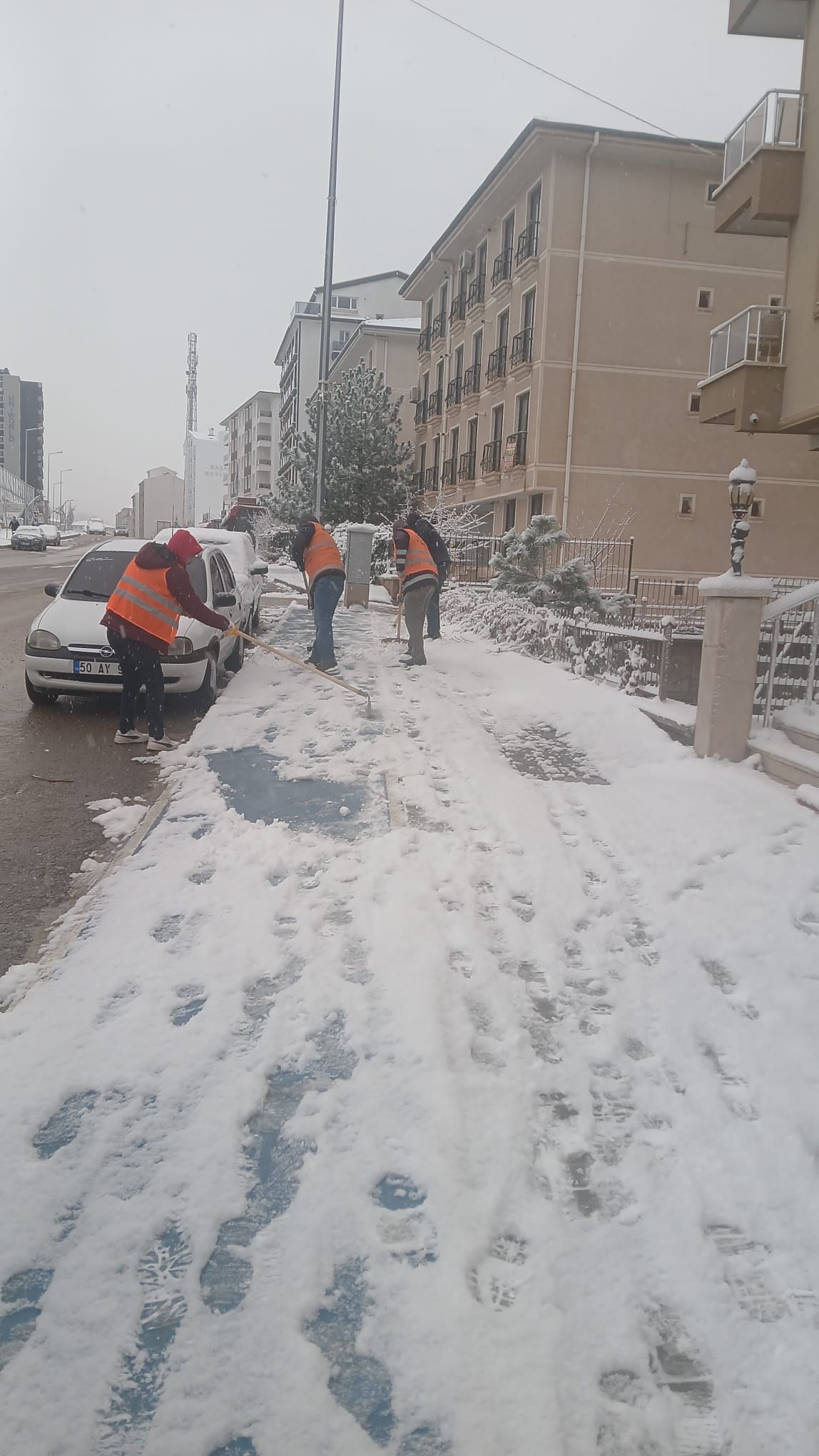 EKİPLERİMİZ KAR YAĞIŞI İLE BİRLİKTE ÇALIŞMALARINI HIZLANDIRDI