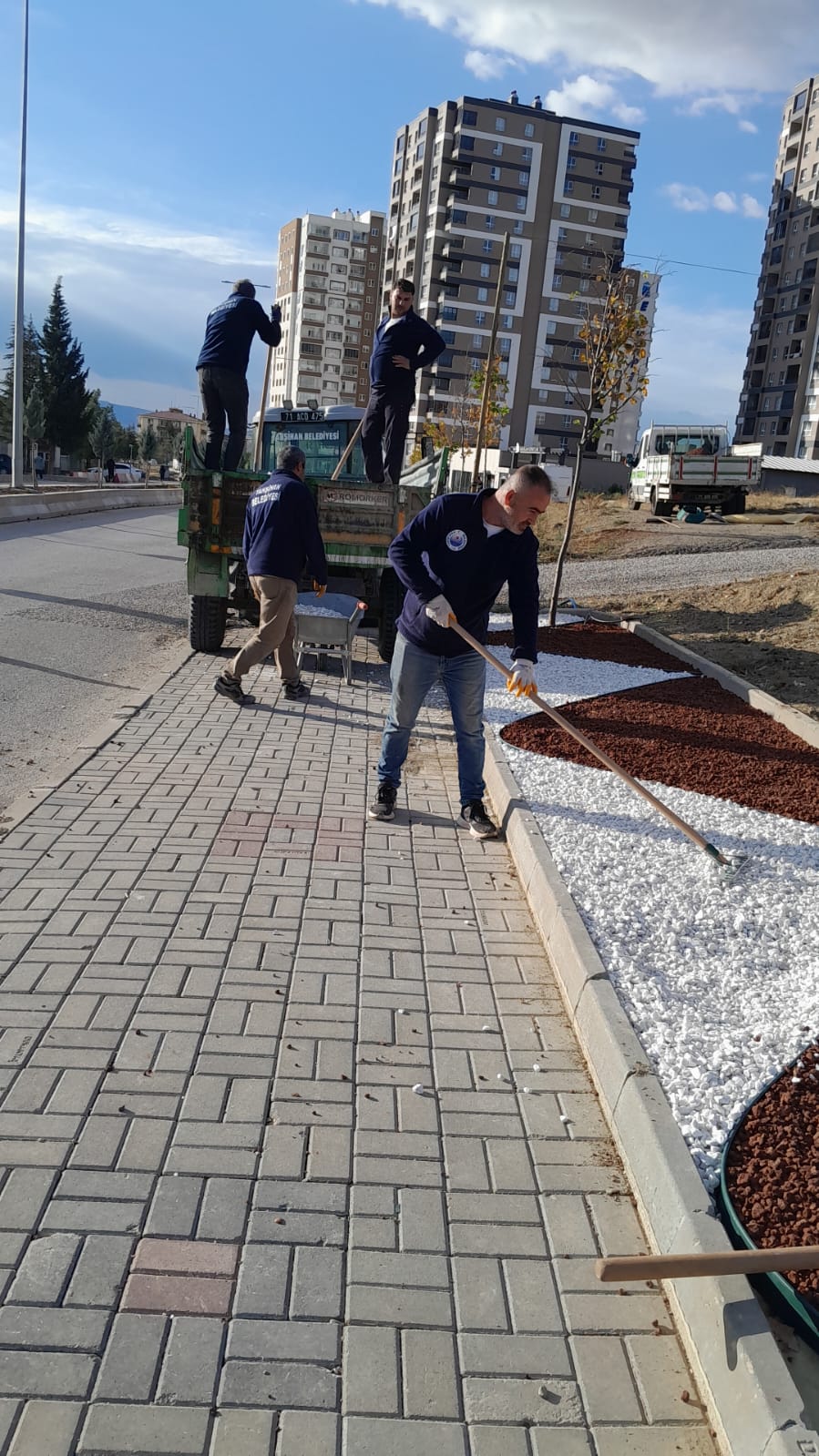 PEYZAJ ÇALIŞMALARIMIZ  DEVAM EDİYOR